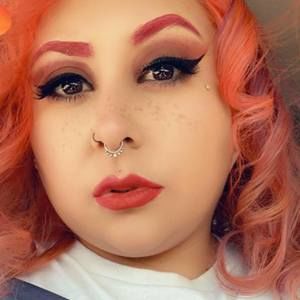 Meet your Posher, Daniela